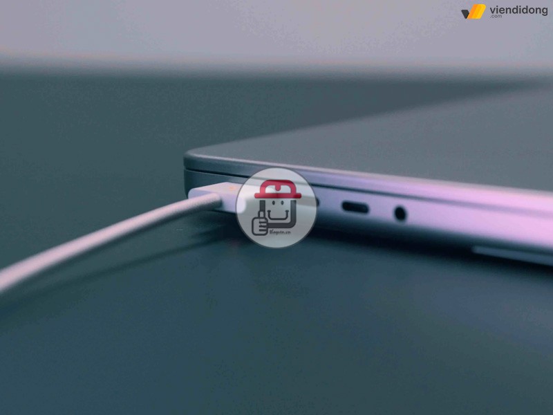 sửa chữa MacBook Quận Gò Vấp sạc