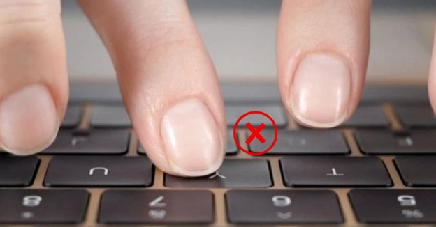 Lỗi bàn phím laptop không gõ được do vùng bị chai