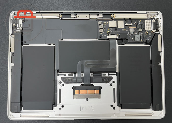 Thay pin MacBook
